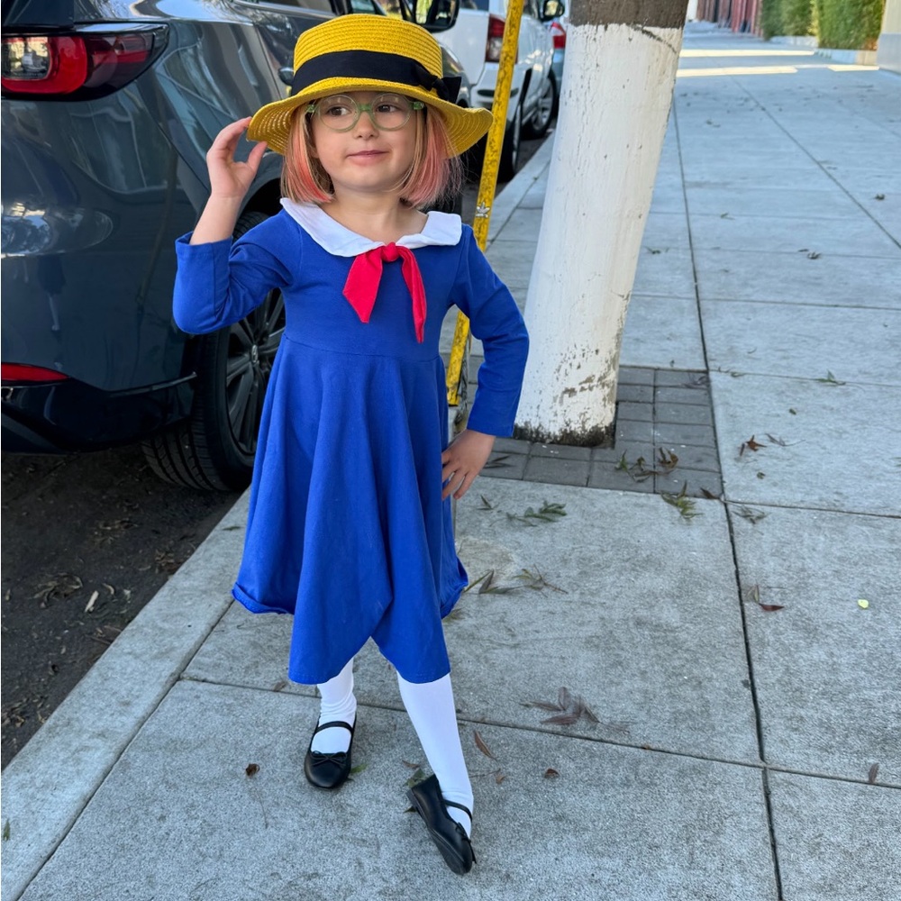 handmade Madeleine costume, complete with hat 🎃